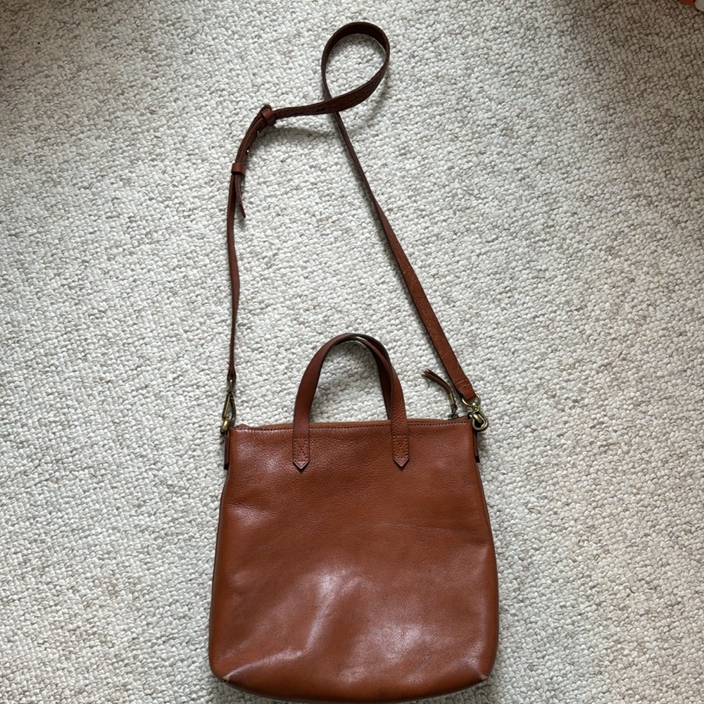 Madewell Transport Tote Small - vegan leather, tan - Picture 2 of 15